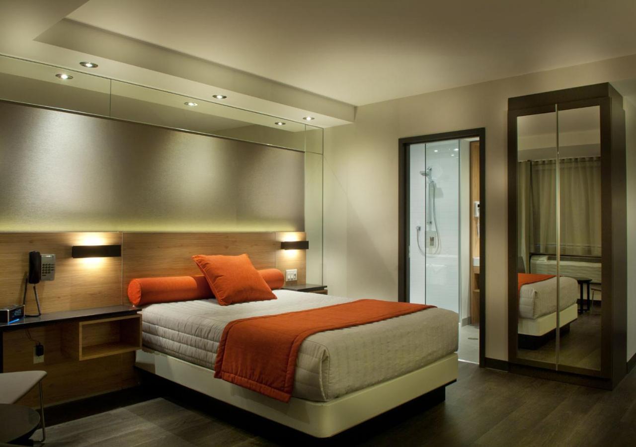 Ramada By Wyndham Laval Hotel ภายนอก รูปภาพ